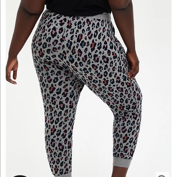 Nwt Torrid size 3 Soft leopard Sleep Set top pants - Picture 4 of 9